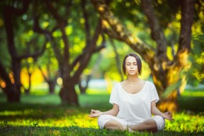 世界杯门票购买-C罗替补送助攻，曼联绝杀险胜引爆热议！